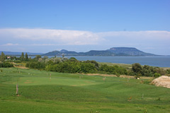 Ausblick von Balatongyörök auf den Badacsony