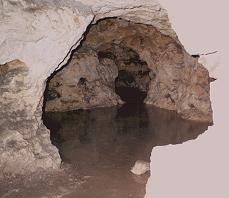 Der unterirdische Höhlensee in Tapolca
