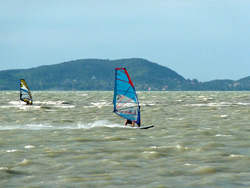 Surfer auf dem Balaton